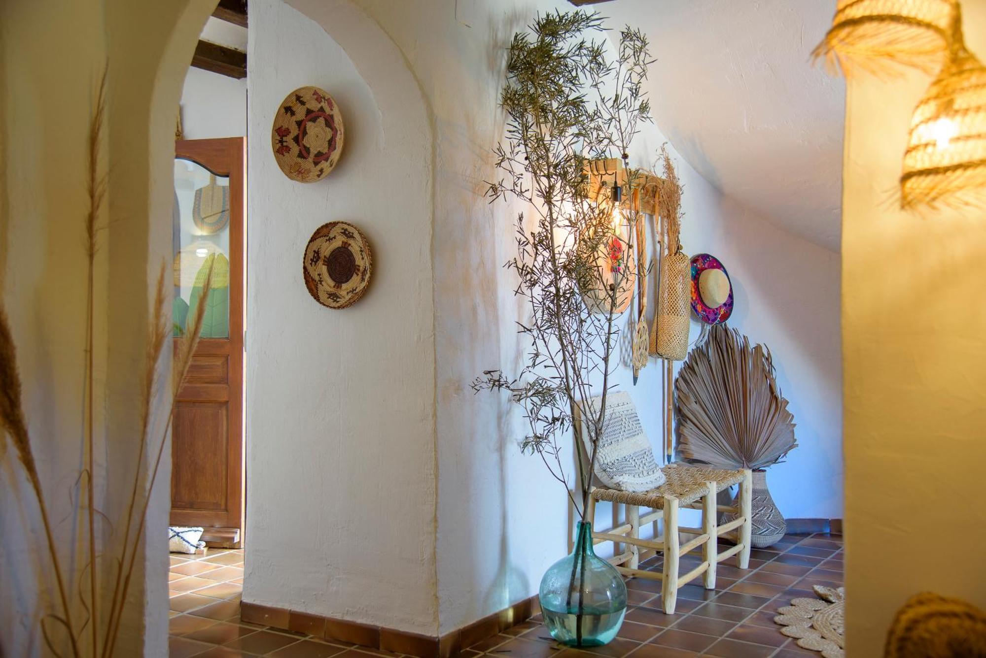 El Sarchal Bohemian Holiday With Pool In *